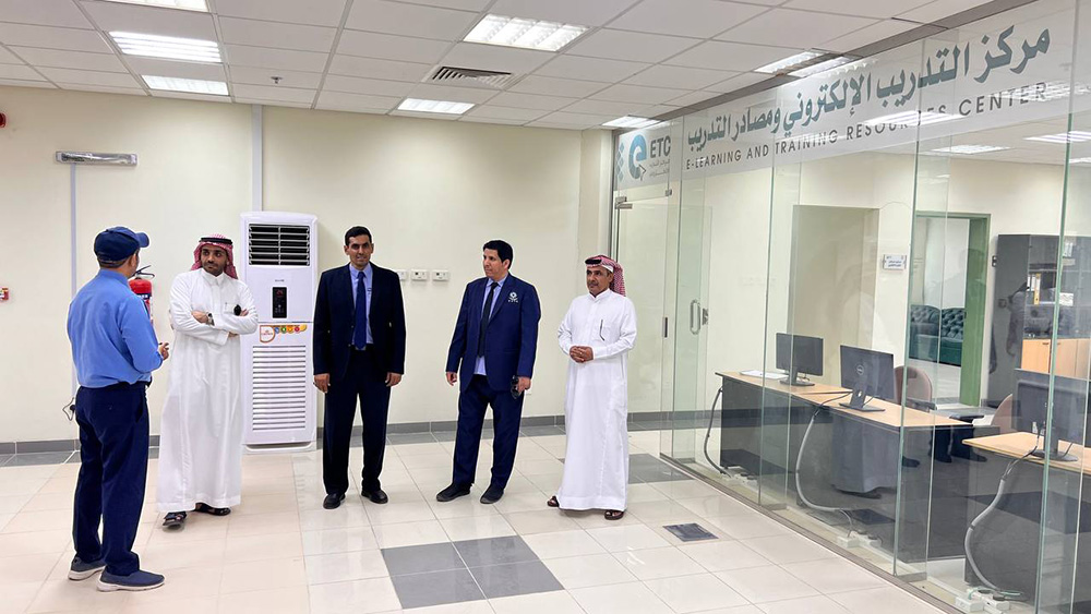 زيارة مشرف الكليات